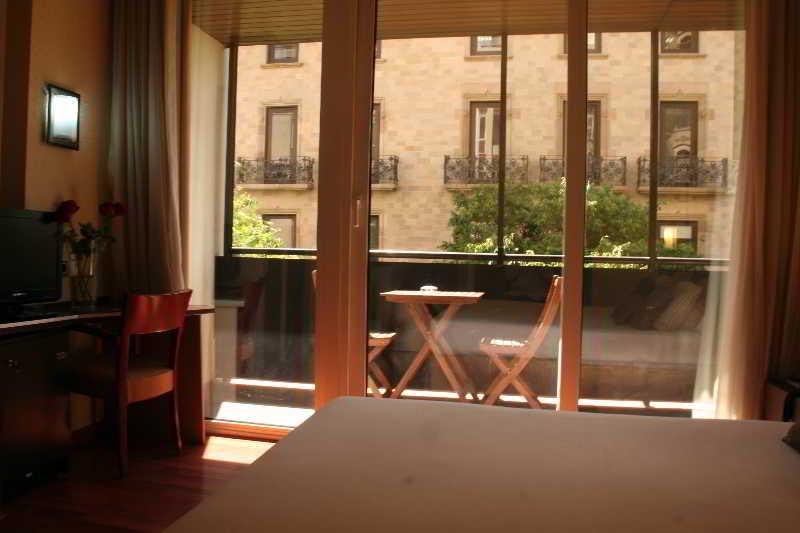 Barcelona Atiram Hotels Экстерьер фото